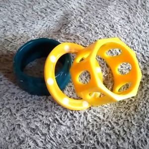 Lucite bangle set
